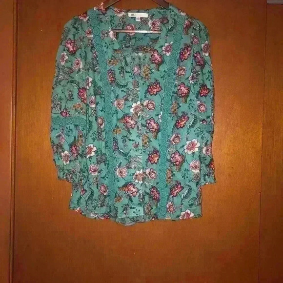 DR2 Paisley Floral button Down Size Small‎ - Picture 2 of 9